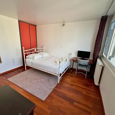 With Panoramic View: Live In Peace! Appartamento